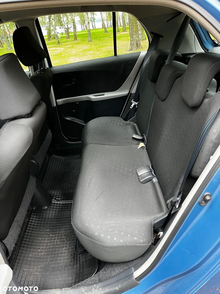 Toyota Yaris - 11