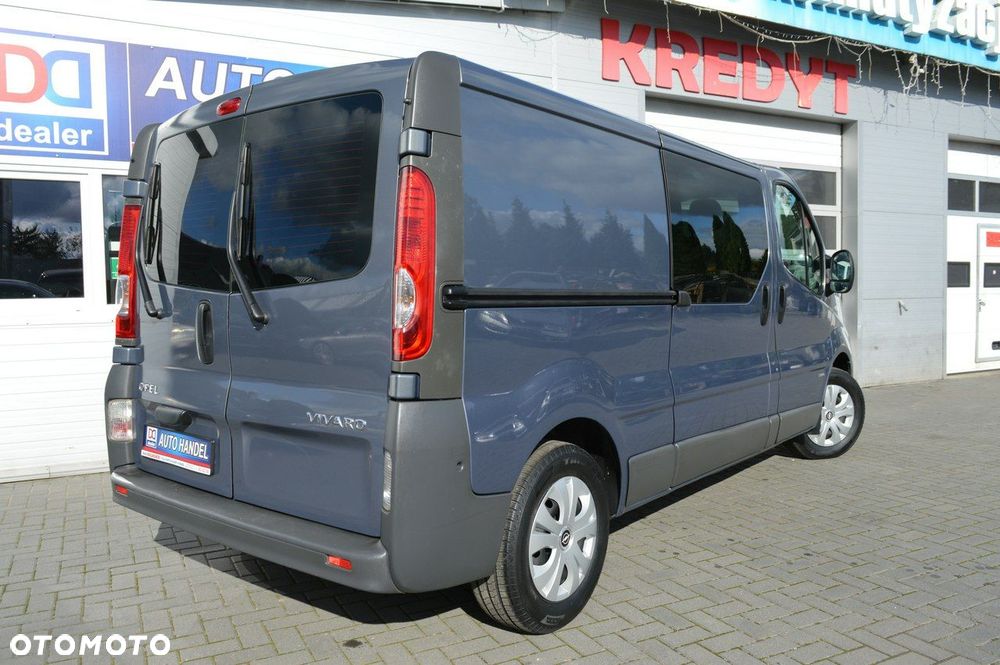 Opel Vivaro - 11