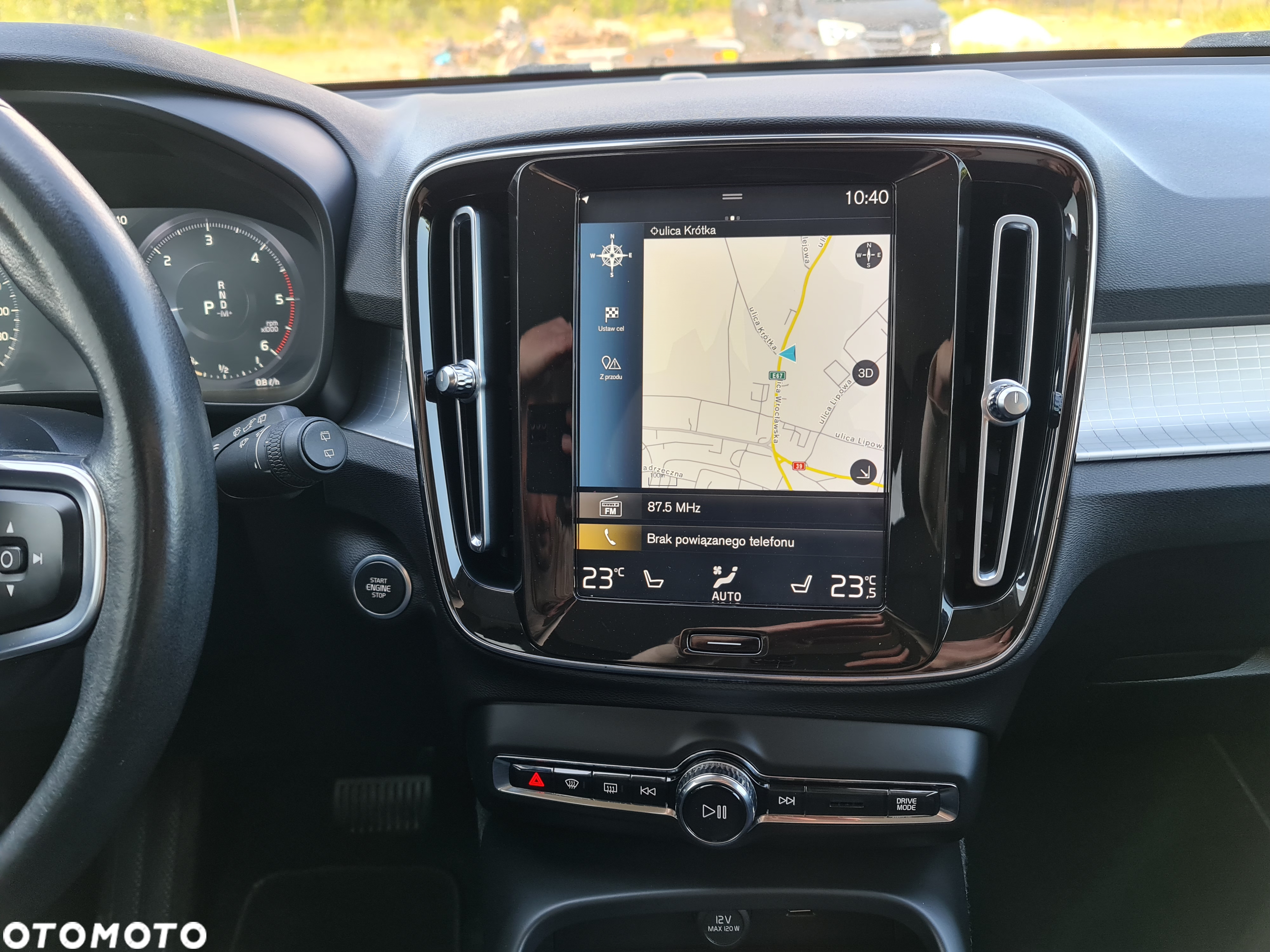 Volvo XC 40 D3 AWD Geartronic Momentum Pro - 11