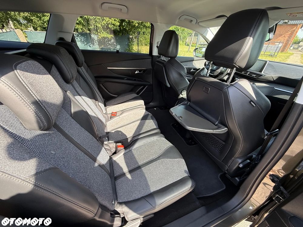 Peugeot 5008 1.2 PureTech Allure S&S EAT8 - 18