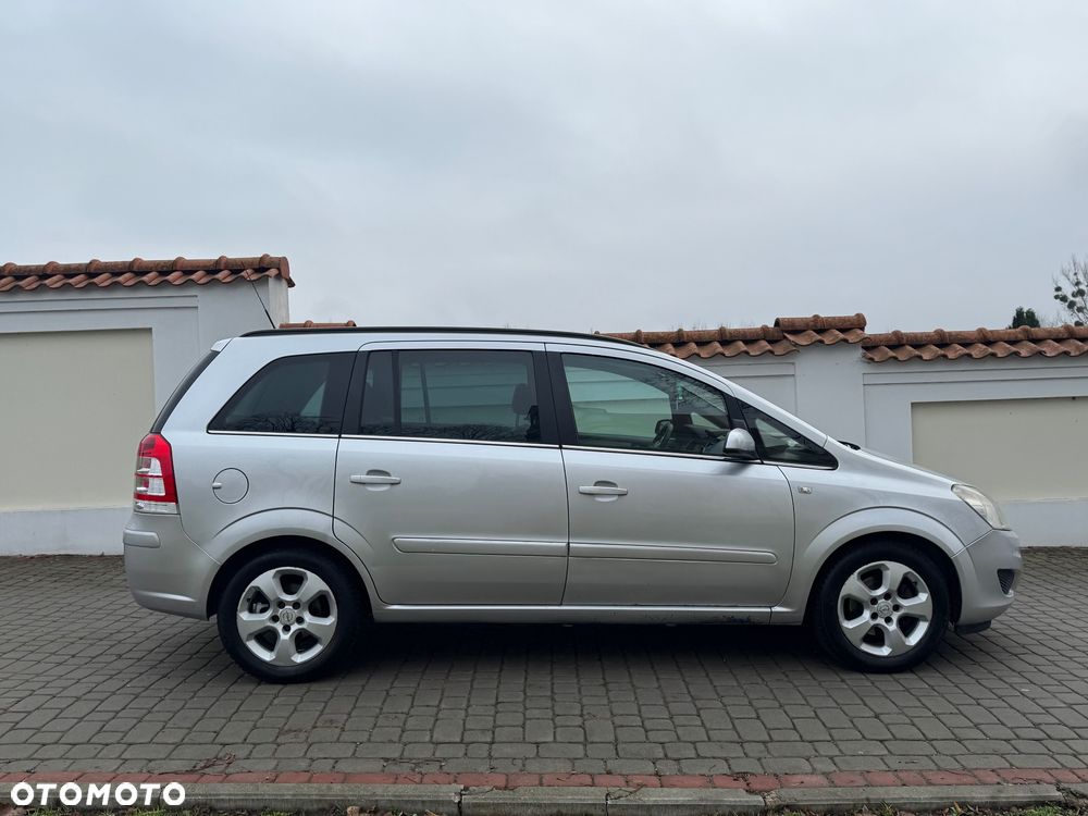 Opel Zafira - 23