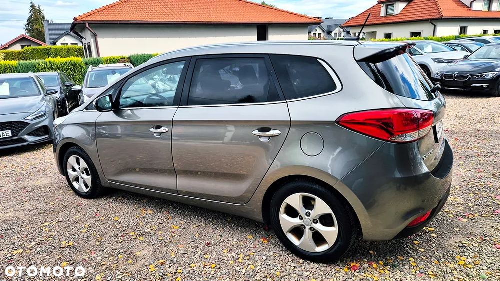 Kia Carens 1.6 GDI XL 7os - 17