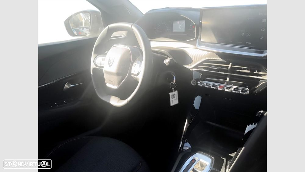 Peugeot 2008 1.2 Hybrid Style e-DCS6 - 21