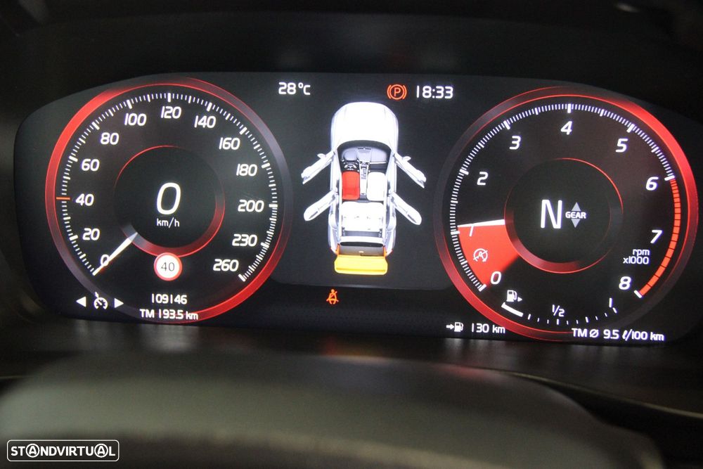 Volvo XC 40 1.5 T2 Momentum - 6