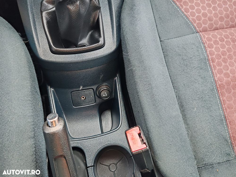 Ford Fiesta - 16