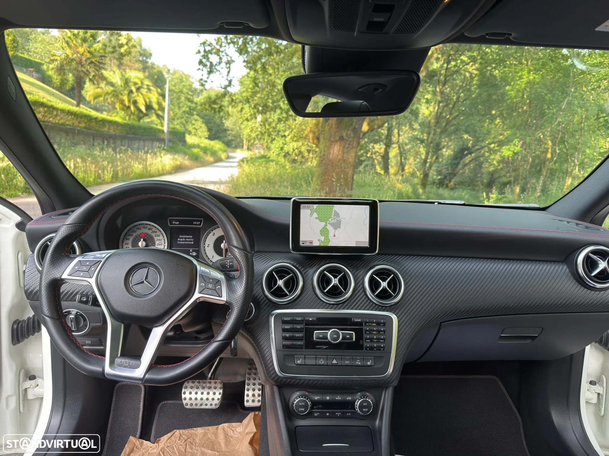 Mercedes-Benz A 200 CDi BE AMG Line Aut. - 27
