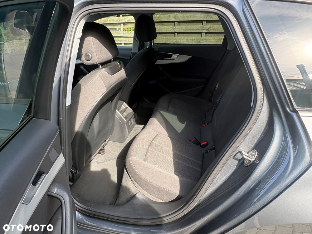 Audi A4 Avant 2.0 TDI DPF Ambiente - 17