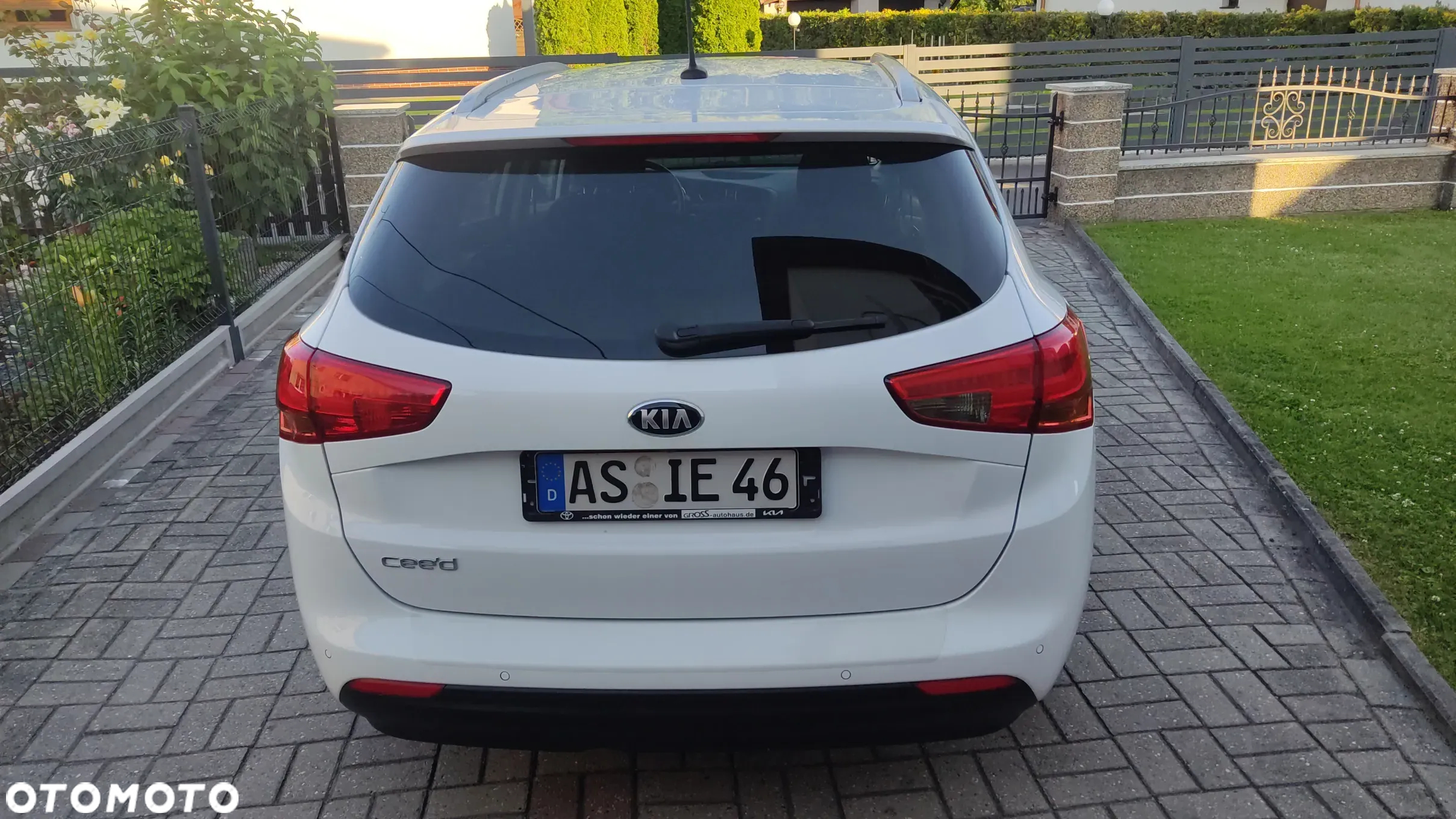 Kia Ceed - 4