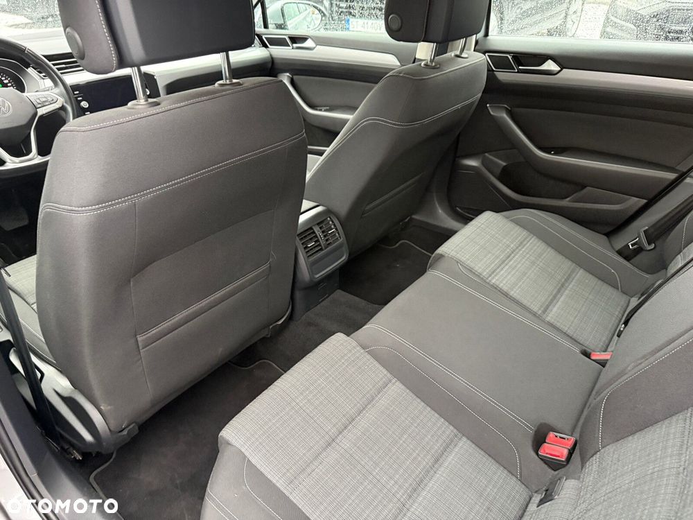Volkswagen Passat Variant 2.0 TDI EVO Business DSG - 21