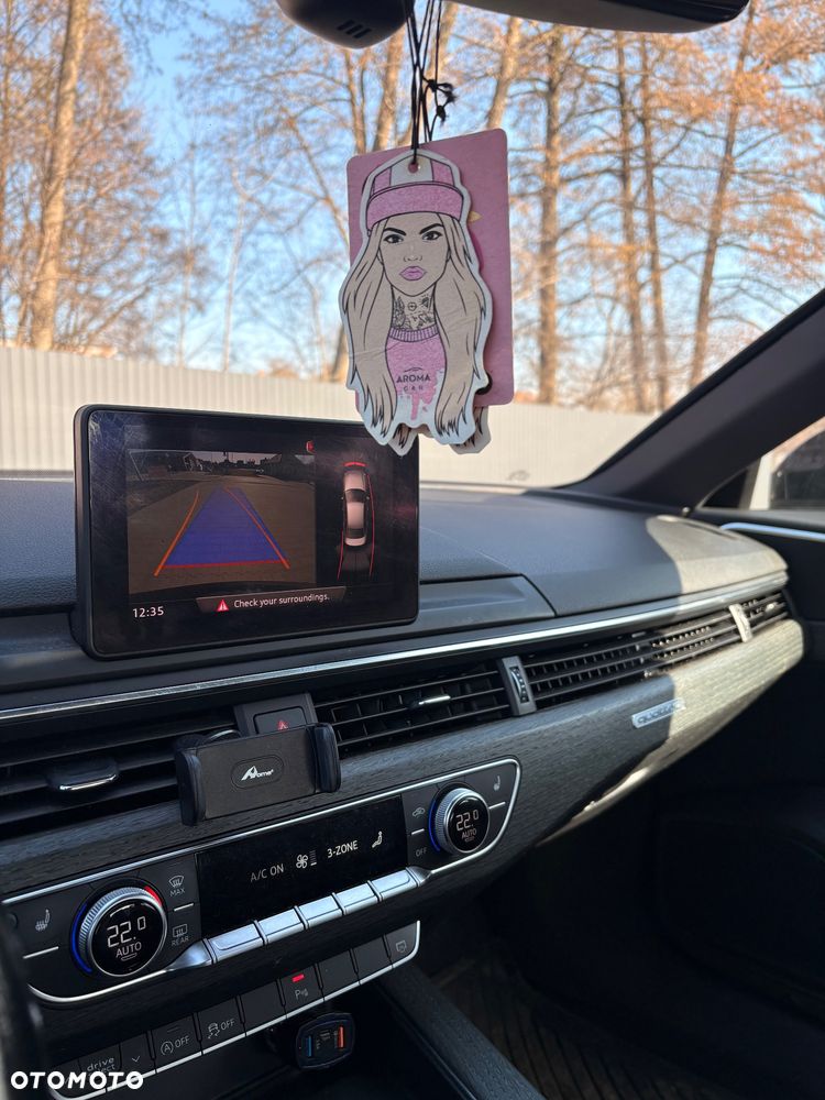 Audi A4 Limousine - 12