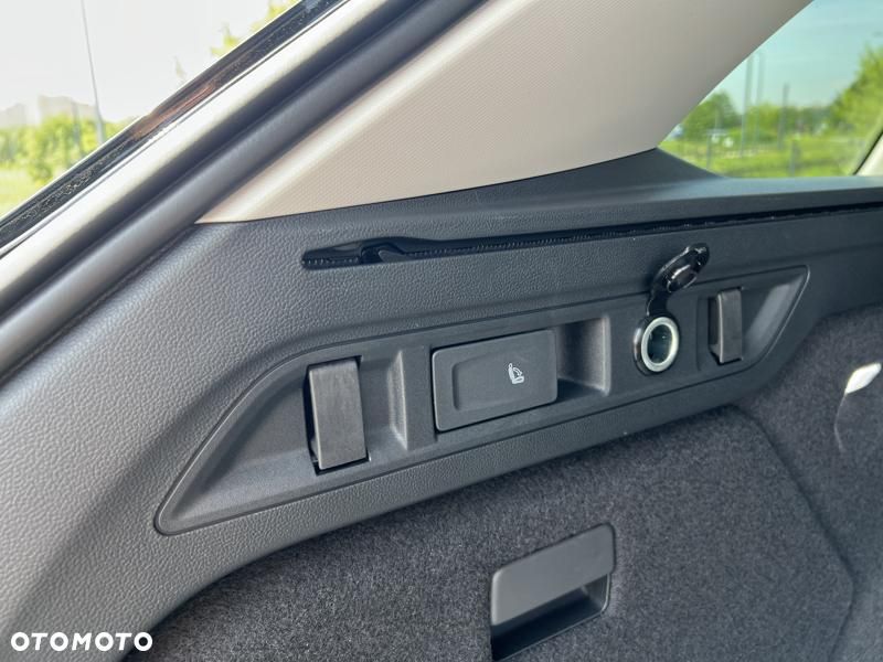 Skoda Superb 1.5 TSI mHEV Selection DSG - 27