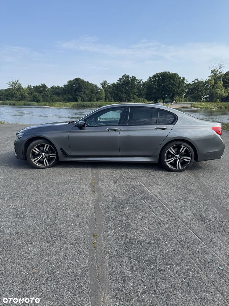 BMW Seria 7 - 1