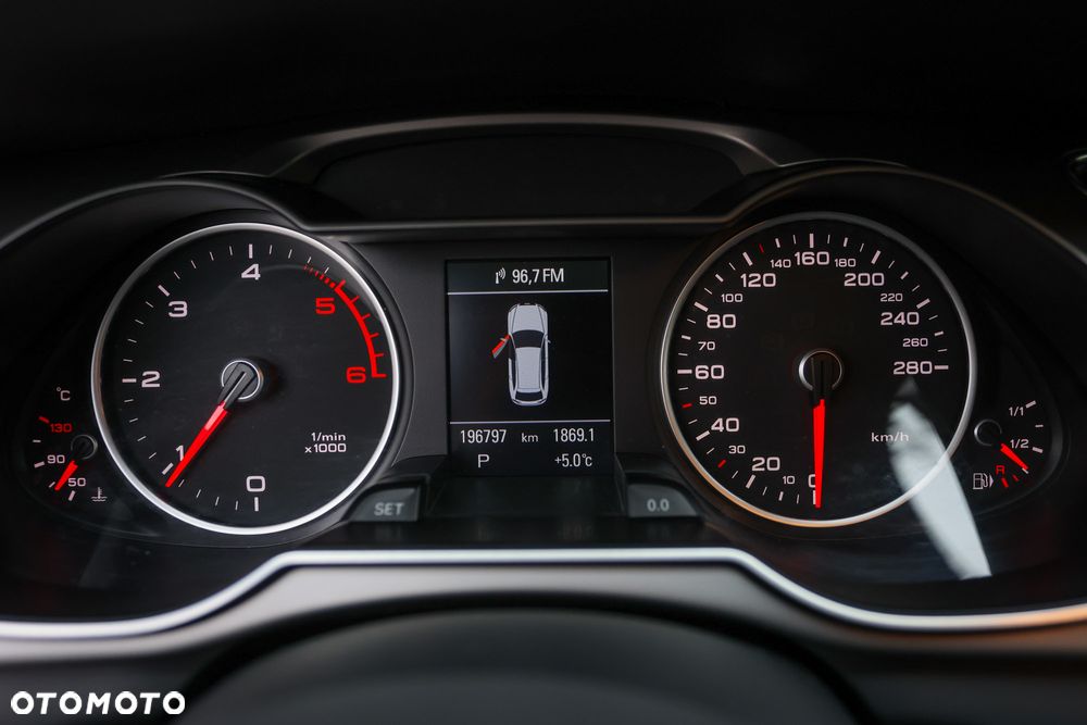 Audi A4 Avant 2.0 TDI DPF quattro S tronic S line Sportpaket - 37