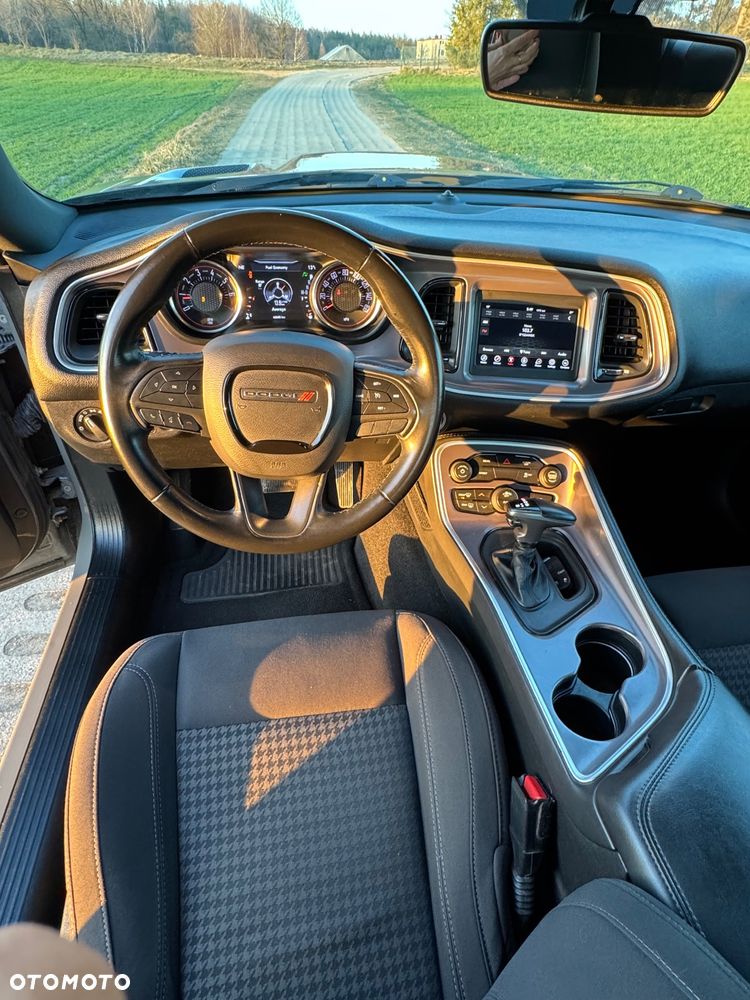 Dodge Challenger 3.6 SXT - 13