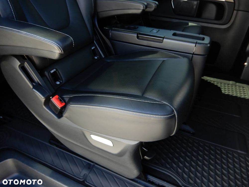 Mercedes-Benz Klasa V 300 d 4-Matic Exclusive 9G-Tronic (d³ugi) - 21