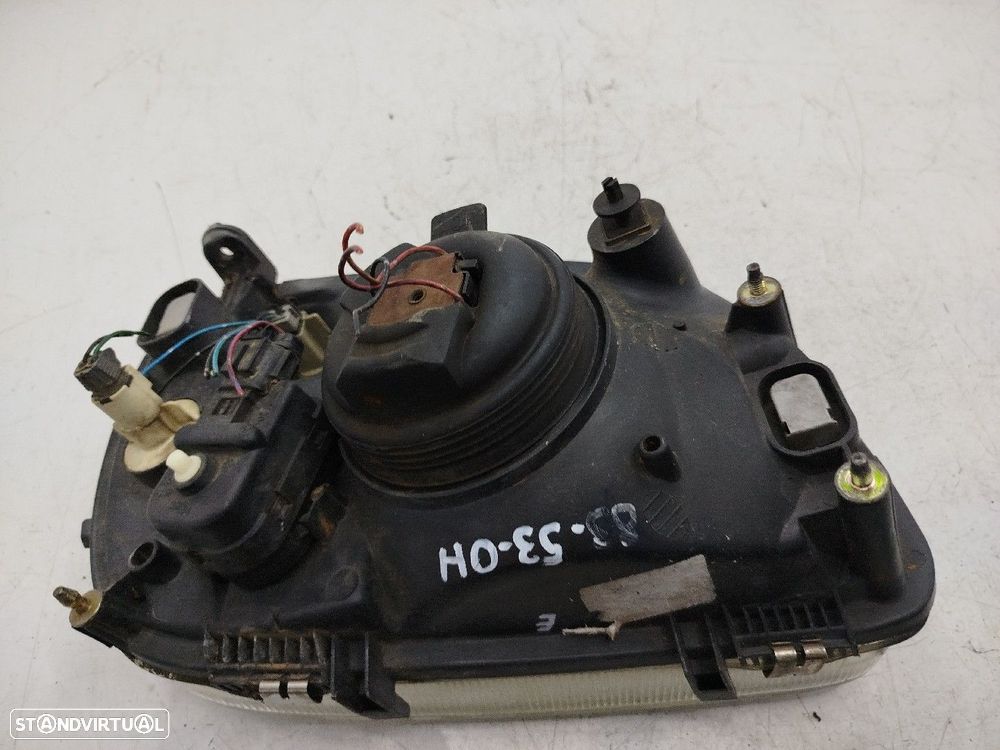 Farol/ Otica Dianteiro Esq Nissan Micra Ii (K11) - 5