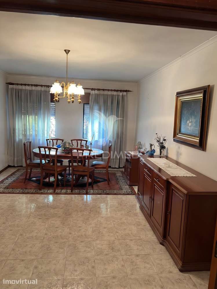 Apartamento T3 em Alfragide, €300.000