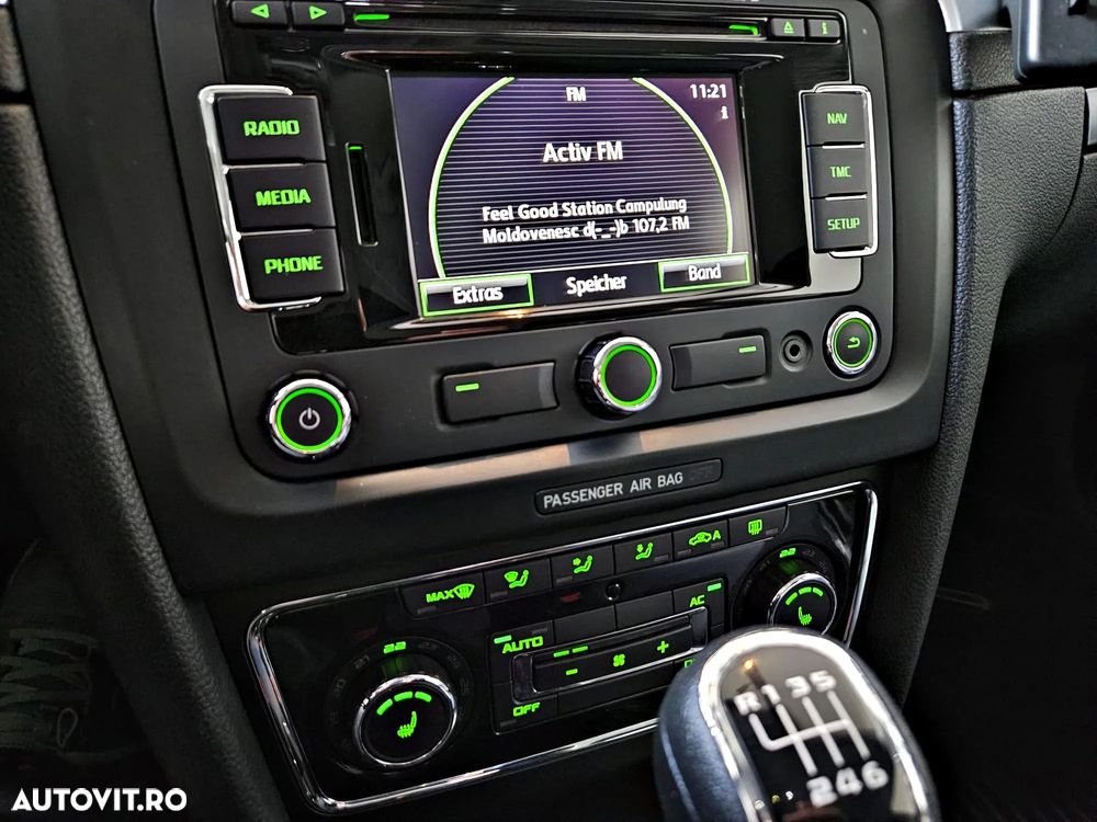 Skoda Superb 2.0 TDI Elegance - 22