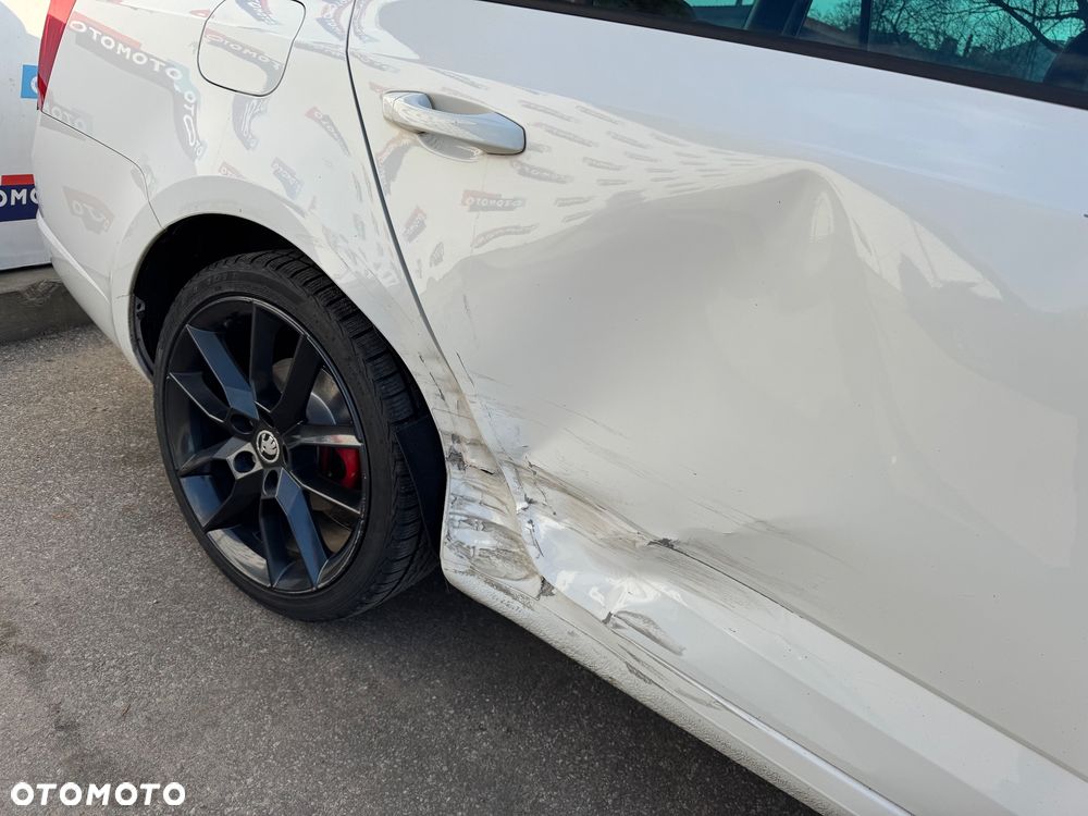 Skoda Octavia 2.0 TDI (Green tec) DSG RS - 10