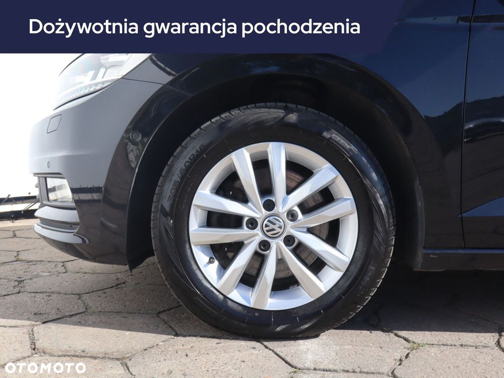 Volkswagen Touran - 16