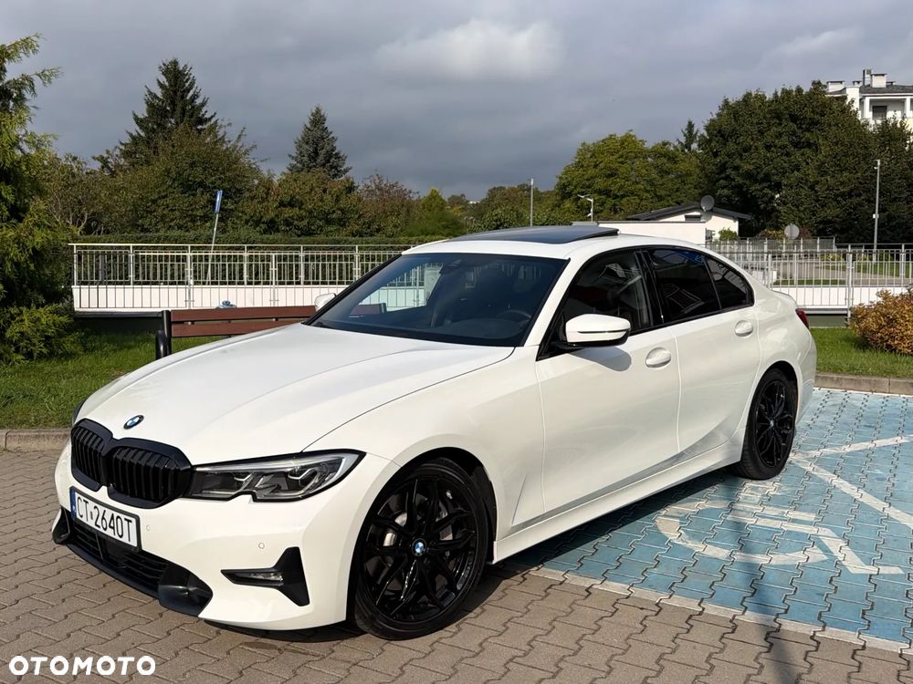 BMW Seria 3 330i Sport Line sport - 6