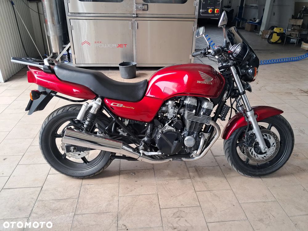 Honda CB - 1
