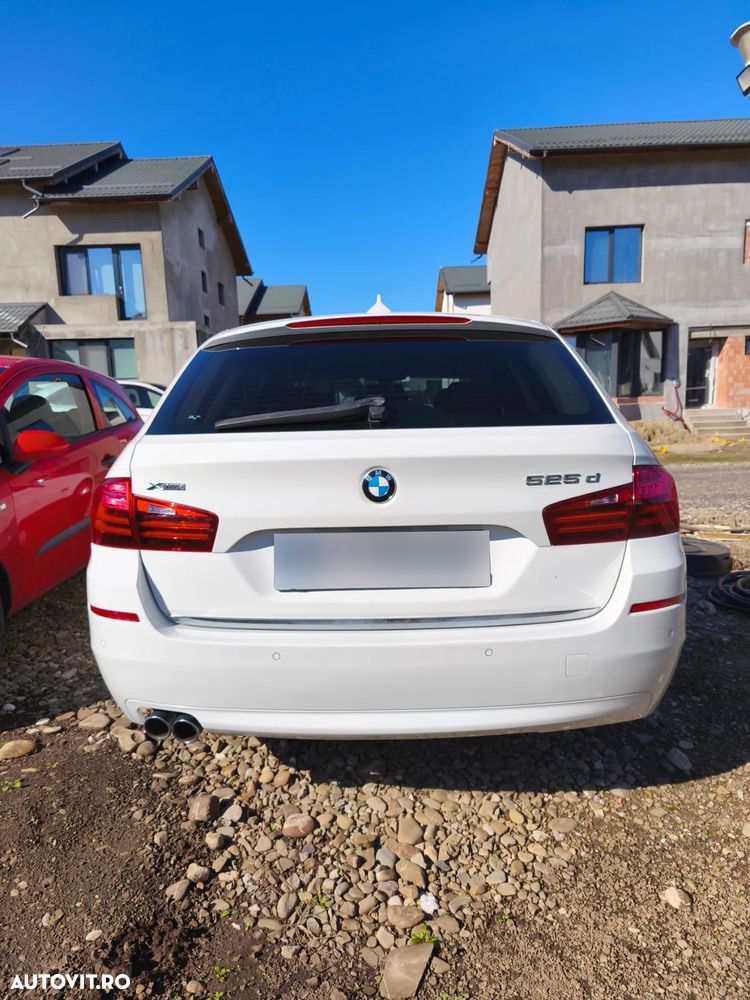 BMW Seria 5 525d xDrive Touring Sport-Aut. Luxury Line - 7