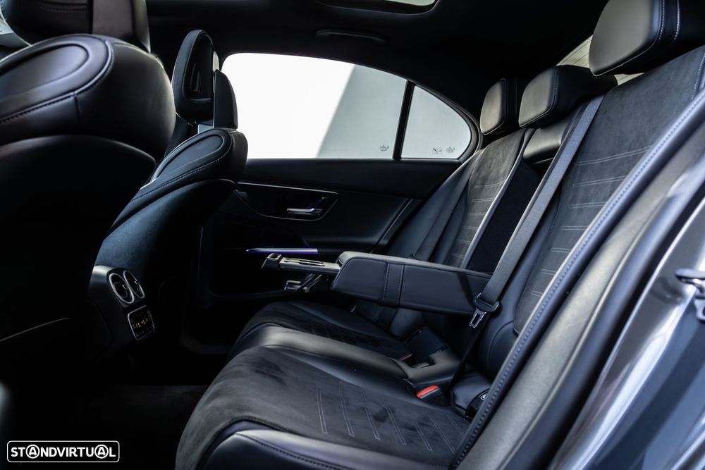 Mercedes-Benz C 300 d AMG Line - 32