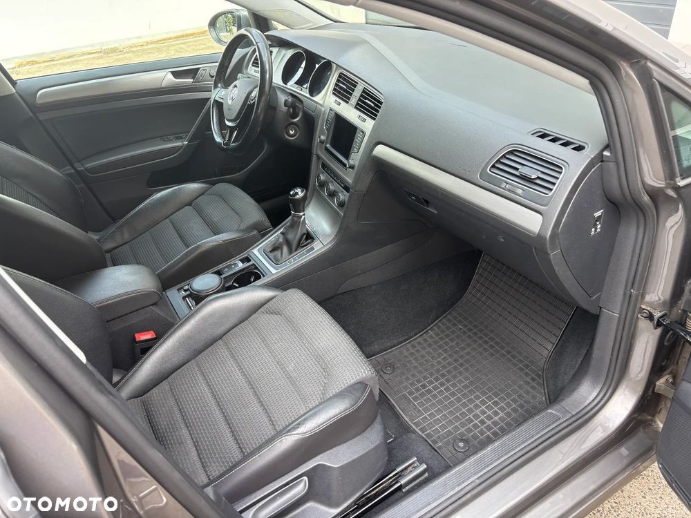 Volkswagen Golf Variant 2.0 TDI 4Motion BlueMotion Technology Highline - 6