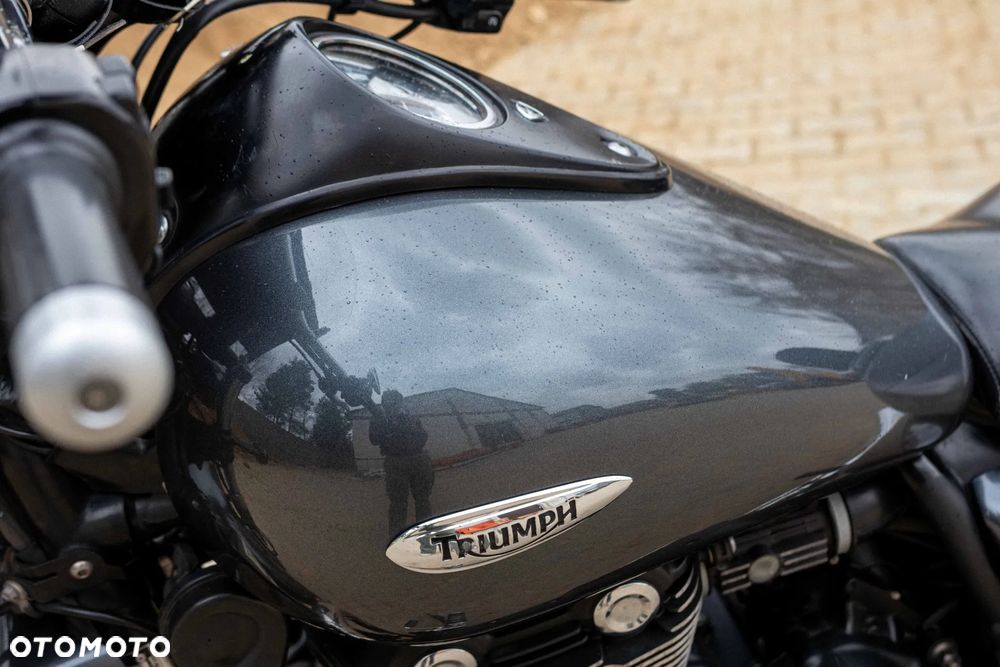 Triumph Thunderbird - 26