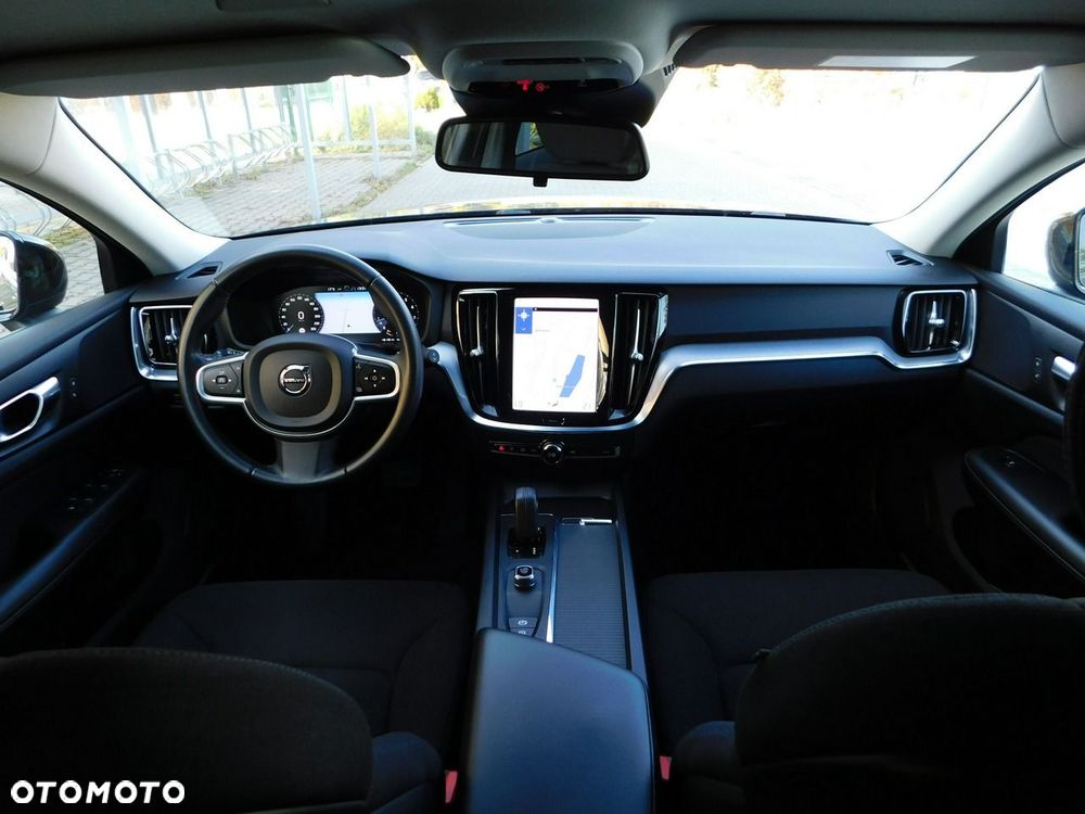 Volvo V60 B3 B DKG Essential - 5