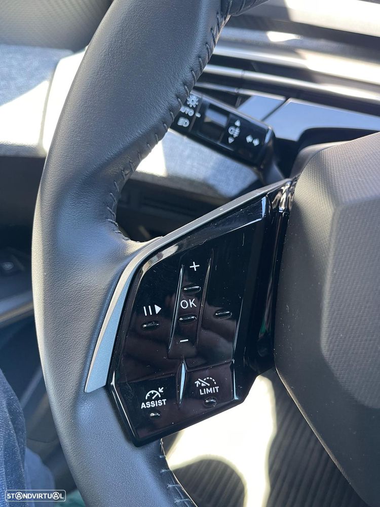 Peugeot 5008 Hybrid 145 e-DSC6 Allure - 19