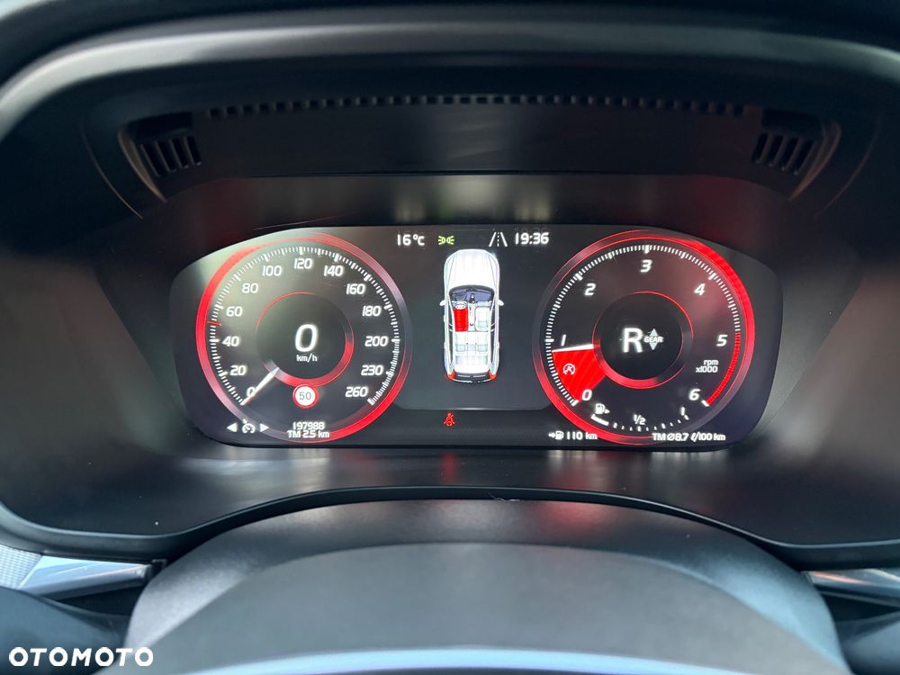 Volvo XC 60 D4 AWD RDesign - 11