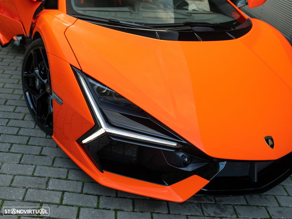 Lamborghini Revuelto Standard - 10