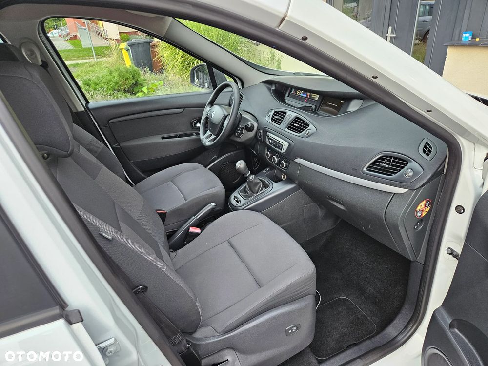 Renault Scenic 1.6 16V TomTom Edition - 10