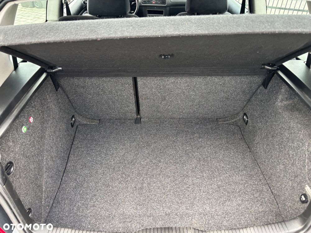 Volkswagen Golf 1.6 Trendline - 29