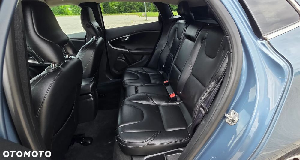 Volvo V40 D3 Momentum - 14