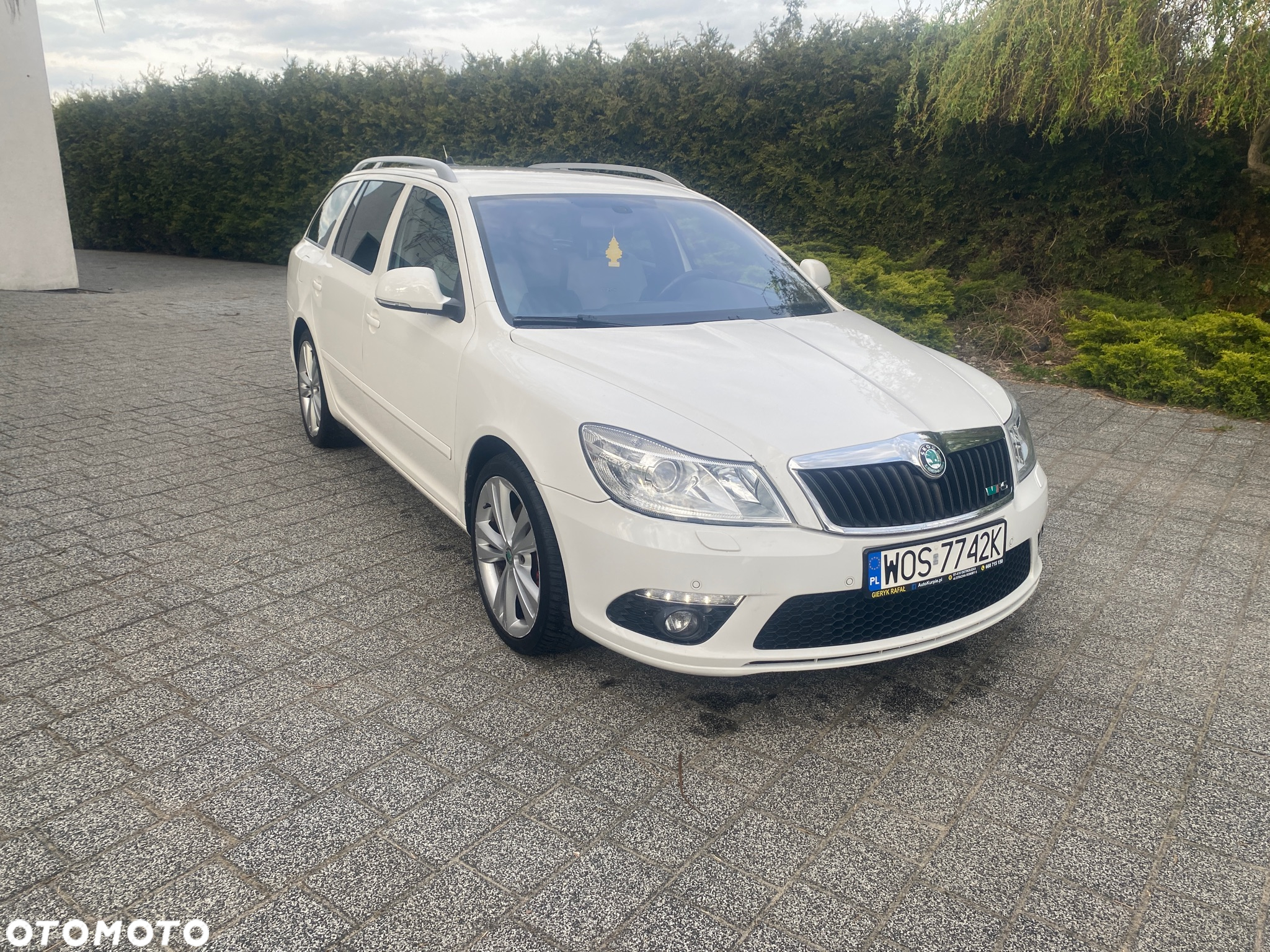 Skoda Octavia Combi 2.0 TDI DPF RS - 3