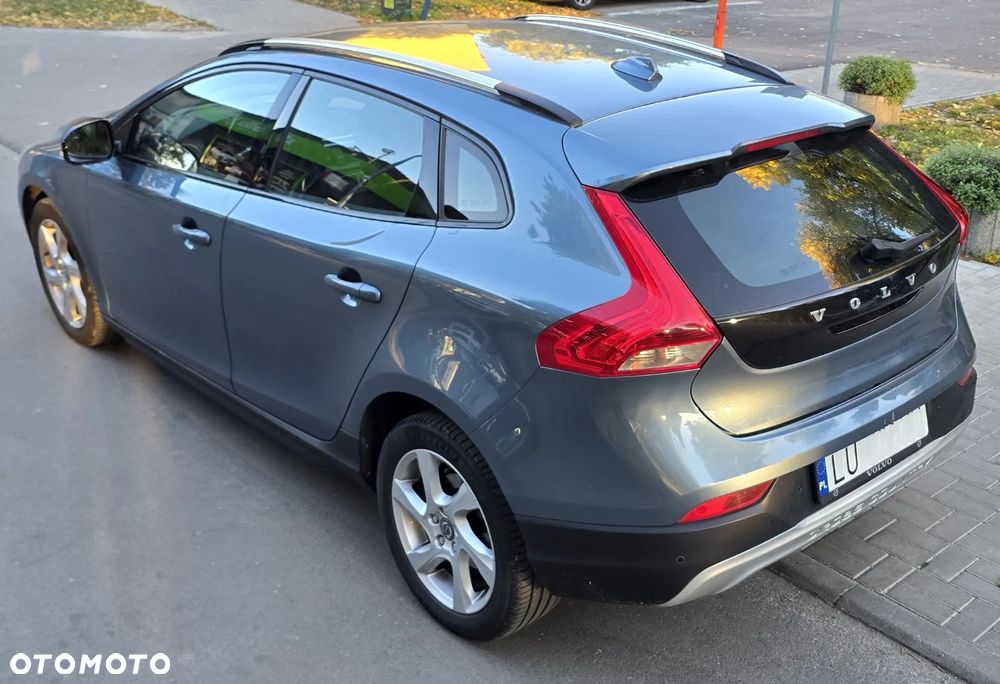 Volvo V40 Cross Country - 7