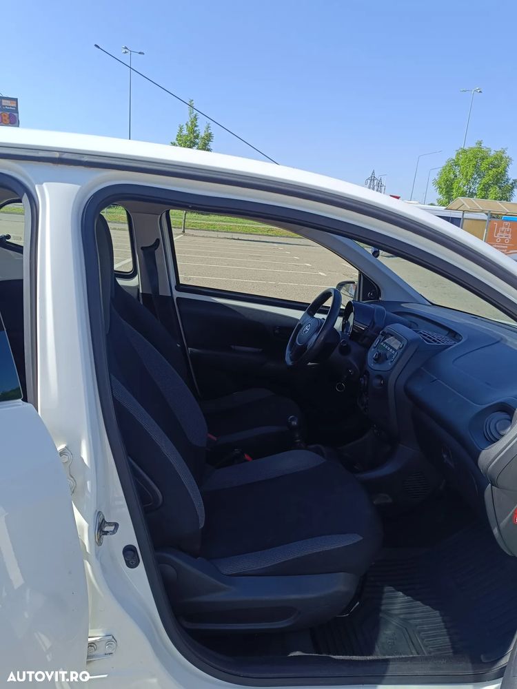Toyota Aygo 1.0 VVY-I 5 usi X-play - 4