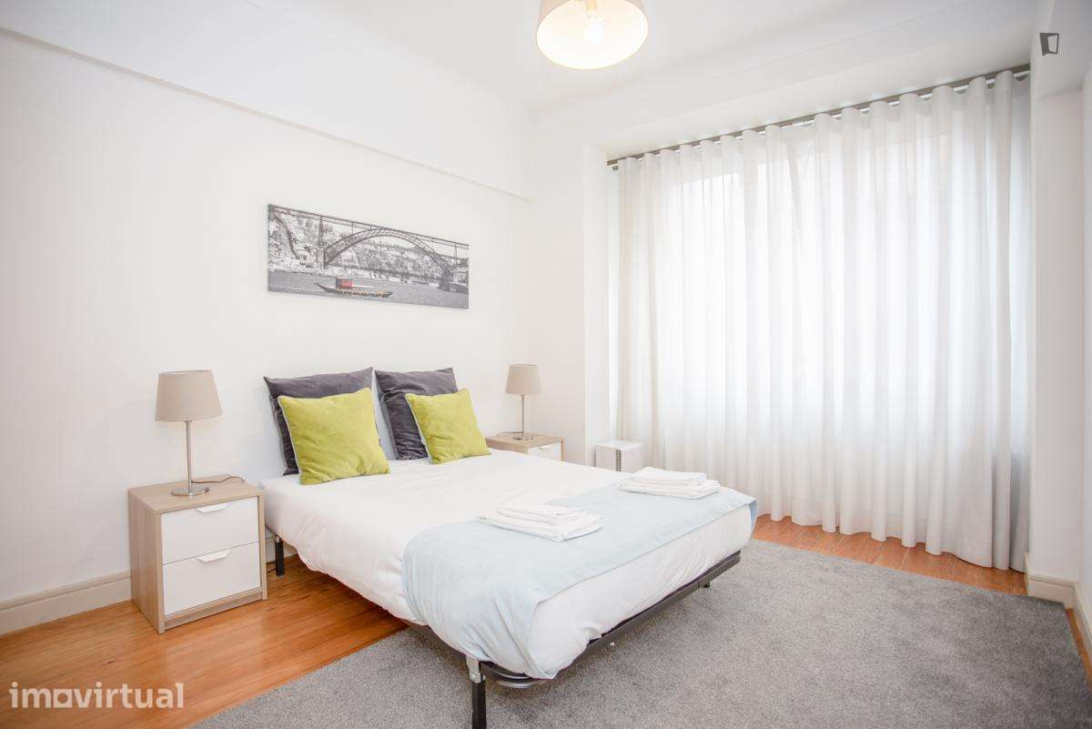 Apartamento com 3 quartos - localizado em Santo Ildefonso Porto - Grande imagem: 2/40