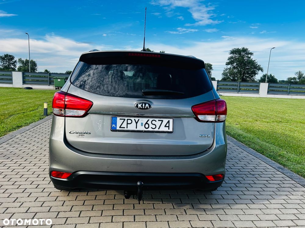 Kia Carens 1.7 CRDi XL 7os - 8