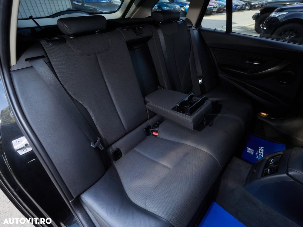 BMW Seria 3 318d Aut. Blue Performance Luxury Line - 27