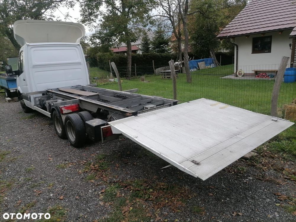 Mercedes-Benz Sprinter 518 ciągnik siodłowy - skrzyniowy - 9