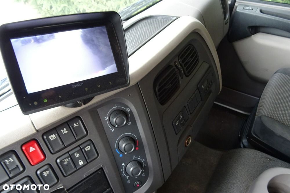 DAF LF 210 euro 6 kontener aerodynamiczny winda ,339tys.km - 12