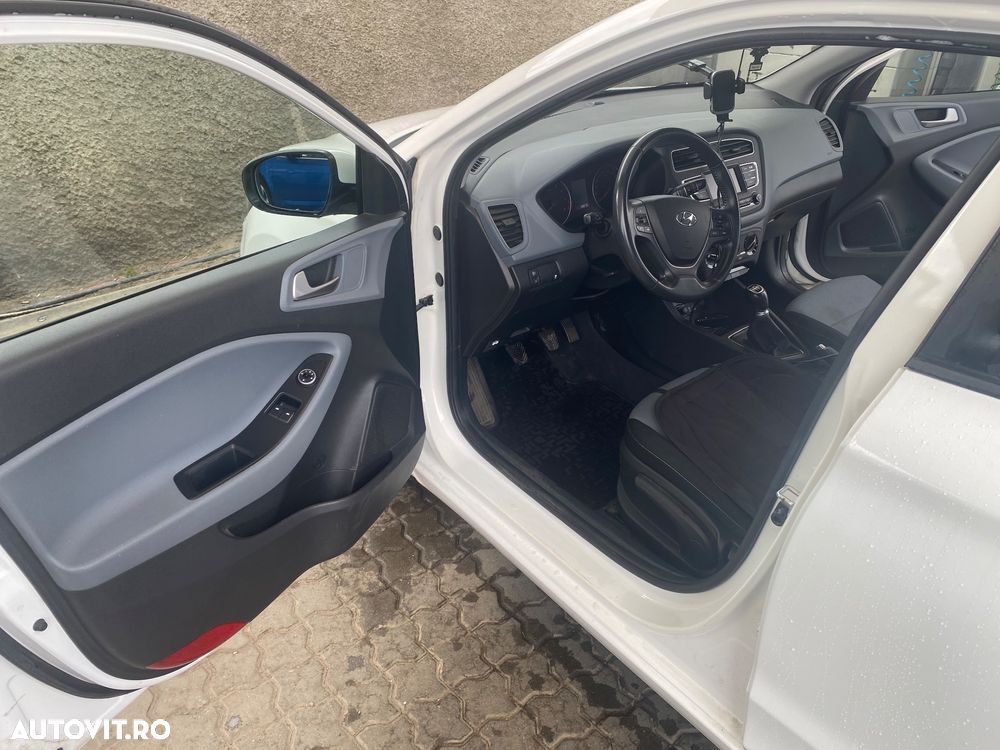 Hyundai i20 1.25 84CP M/T Comfort - 15