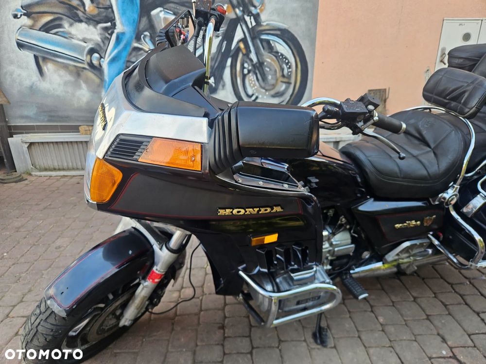 Honda GL - 11