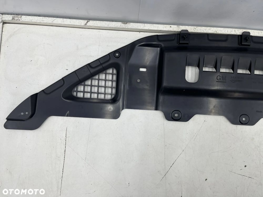 Osłona pod zderzak Chevrolet CRUZE I 1 J300 J305 J308 09-15r. NOWA orginalna płyta dolna podwozia po - 4