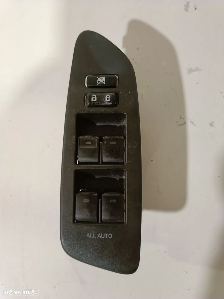 Comando botões interruptor botão vidros Toyota Auris 2010 - 1