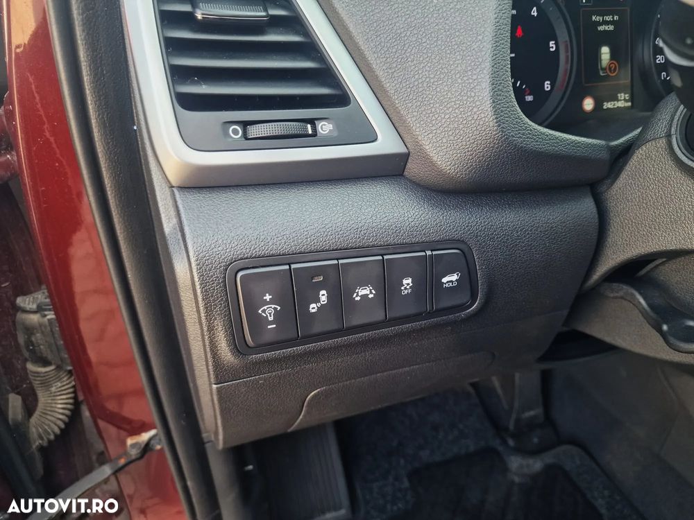 Hyundai Tucson blue 1.7 CRDi 2WD DCT Premium - 18